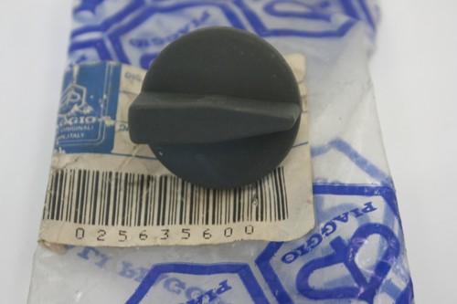 Bouton robinet essence - À,